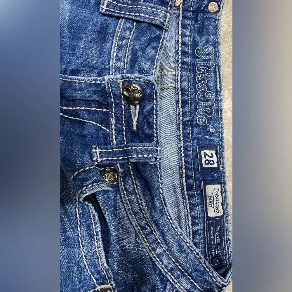 Miss Me 28x34 Bootcut Jeans Embellished back pockets Stretch Denim EUC - Picture 10 of 15